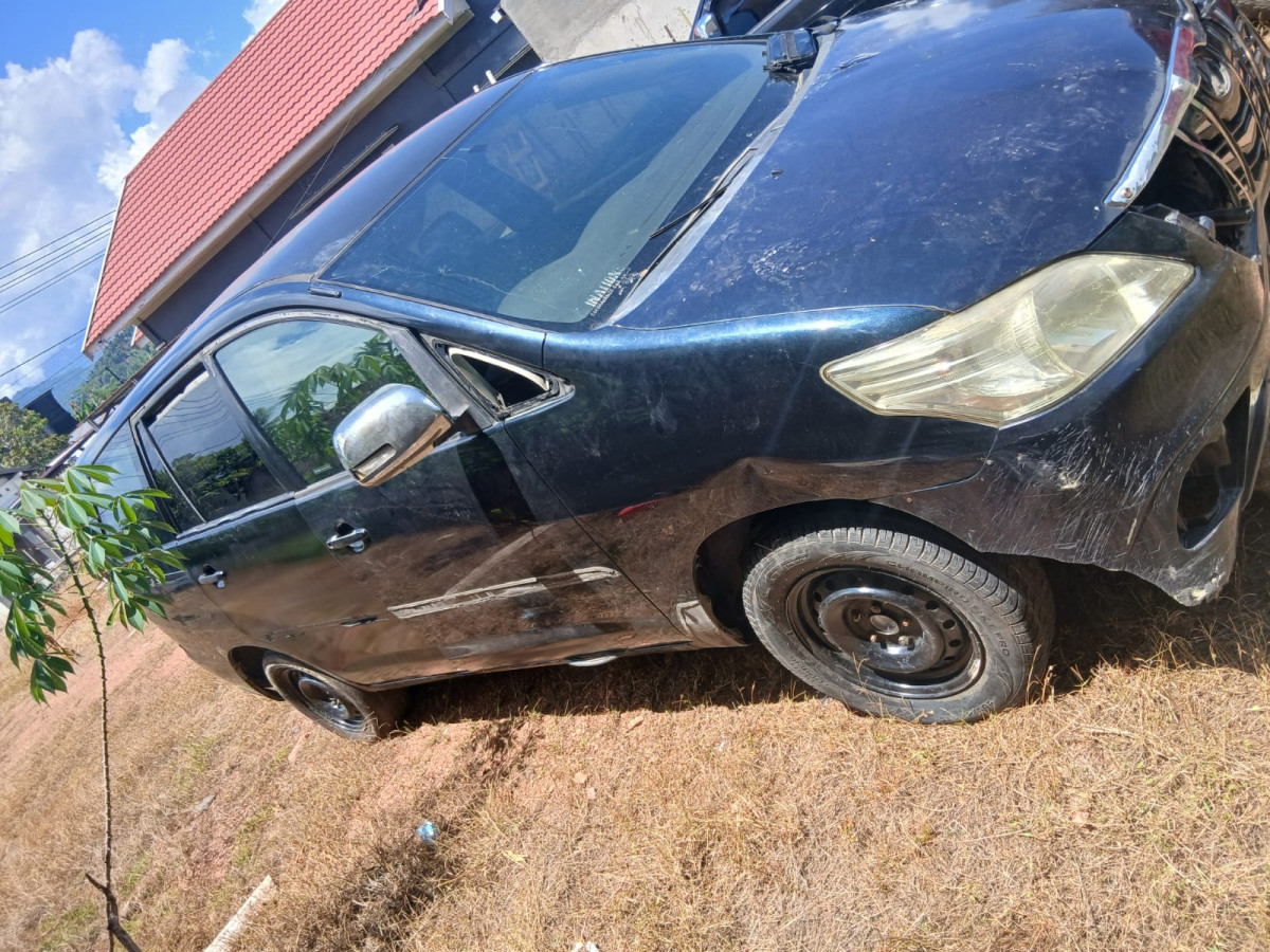 TOYOTA INNOVA G