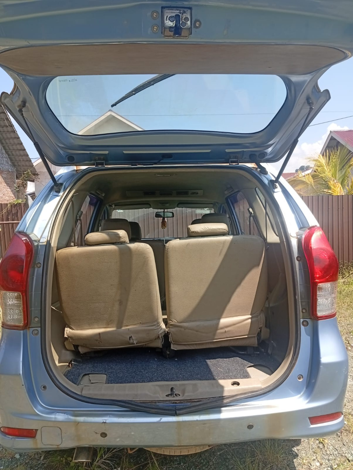 TOYOTA AVANZA E