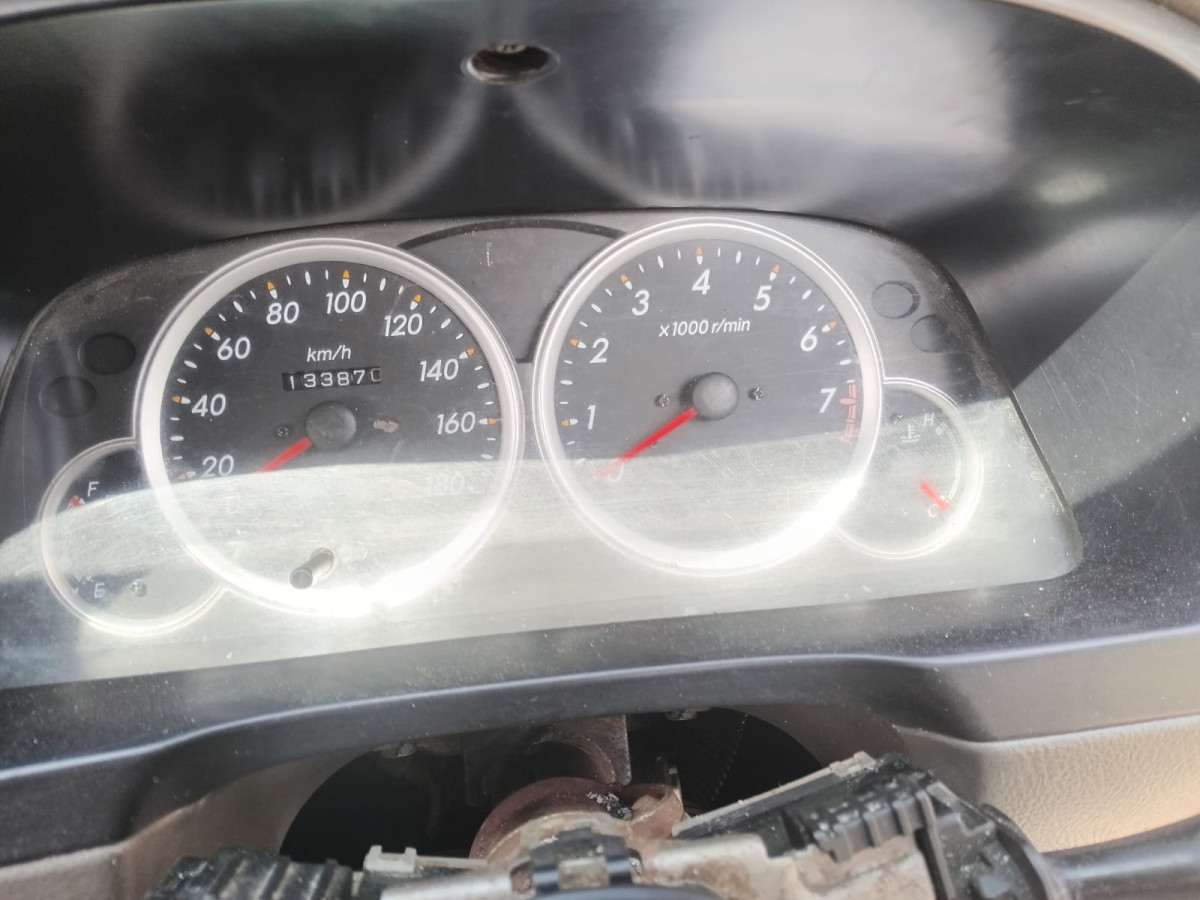 DAIHATSU XENIA