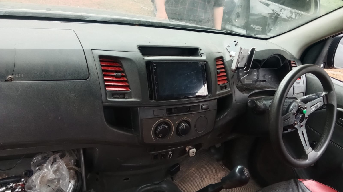 TOYOTA HILUX PICK UP