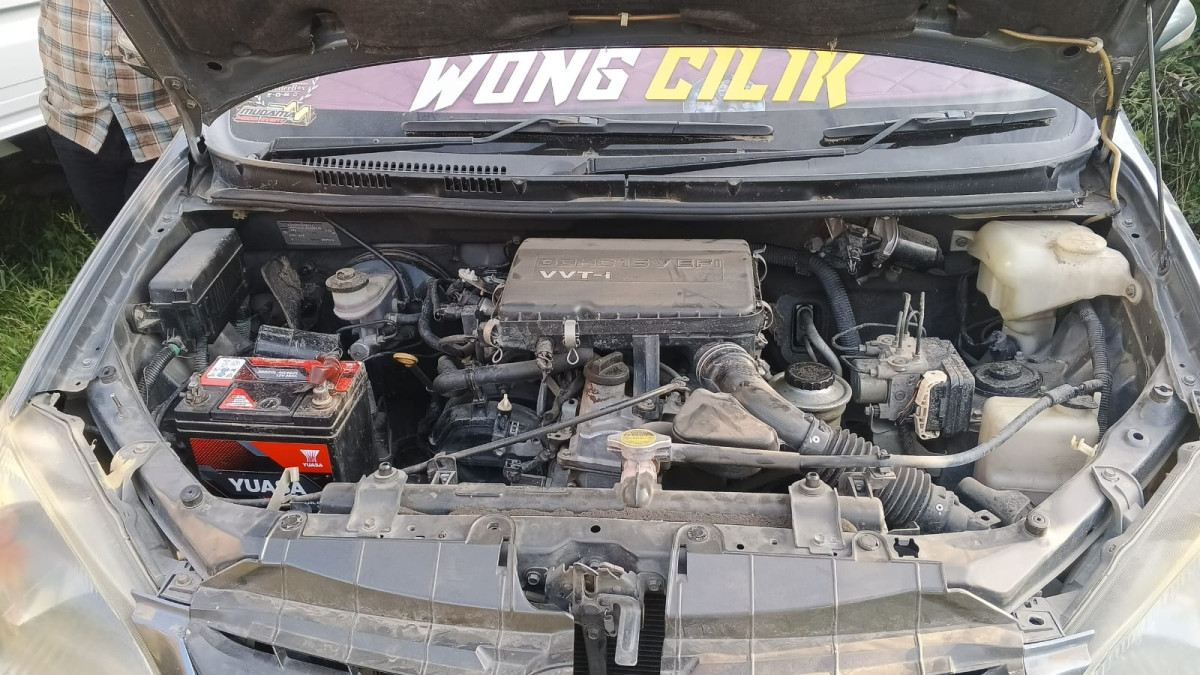 TOYOTA AVANZA S