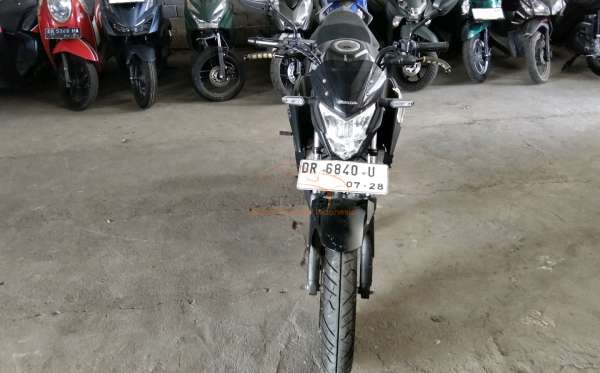 HONDA  CB 150 R