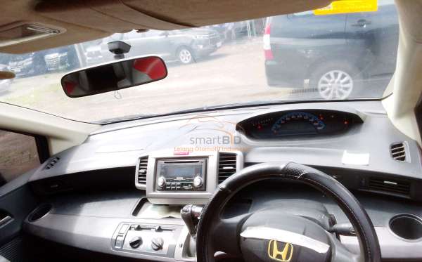 HONDA  FREED  GB3 1.5 E