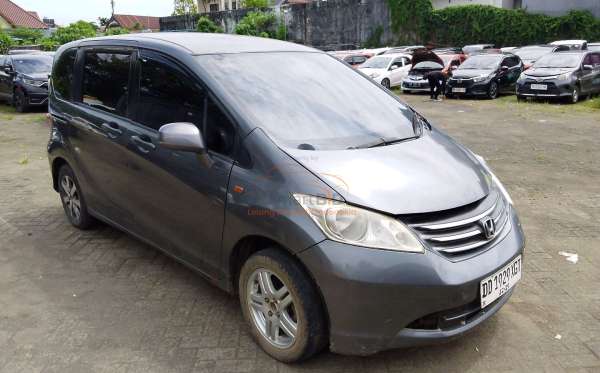 HONDA  FREED  GB3 1.5 E
