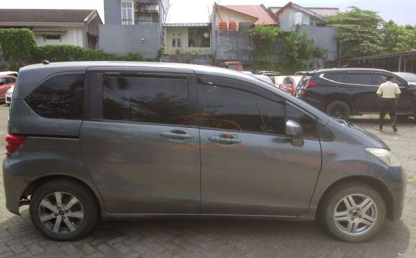 HONDA  FREED  GB3 1.5 E