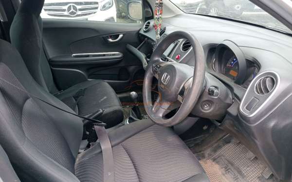 HONDA  MOBILIO  DD4 1.5 RS