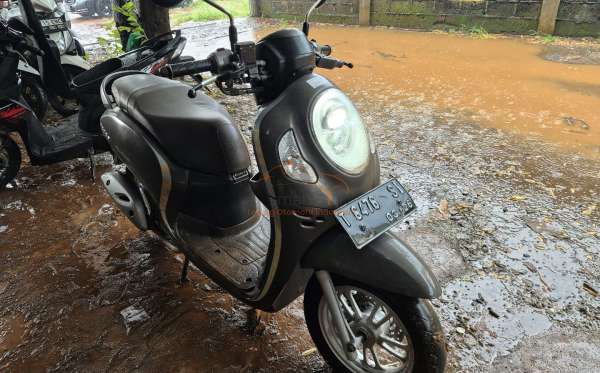 HONDA SCOOPY