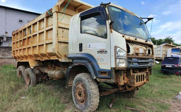ISUZU  FVZ34 U