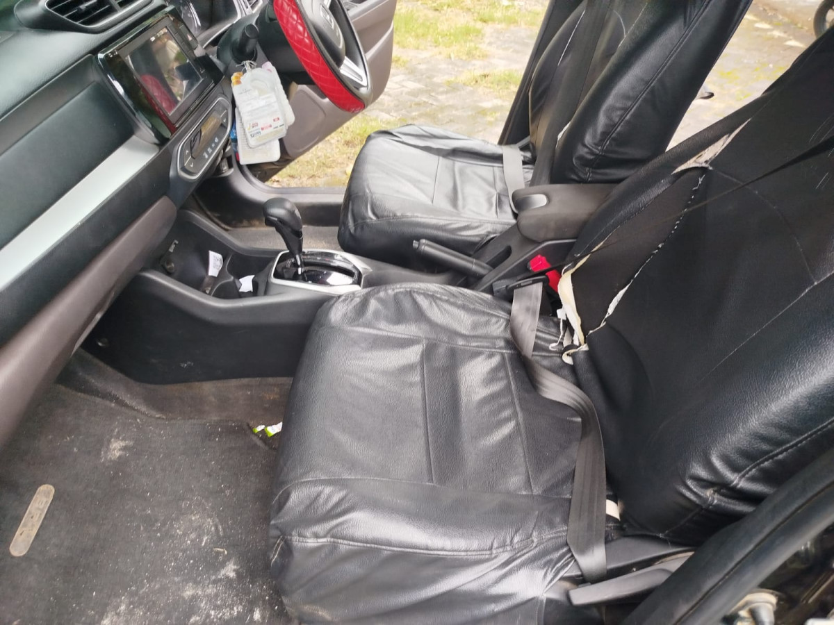HONDA  BRV BR-V DG3 1.5 L E