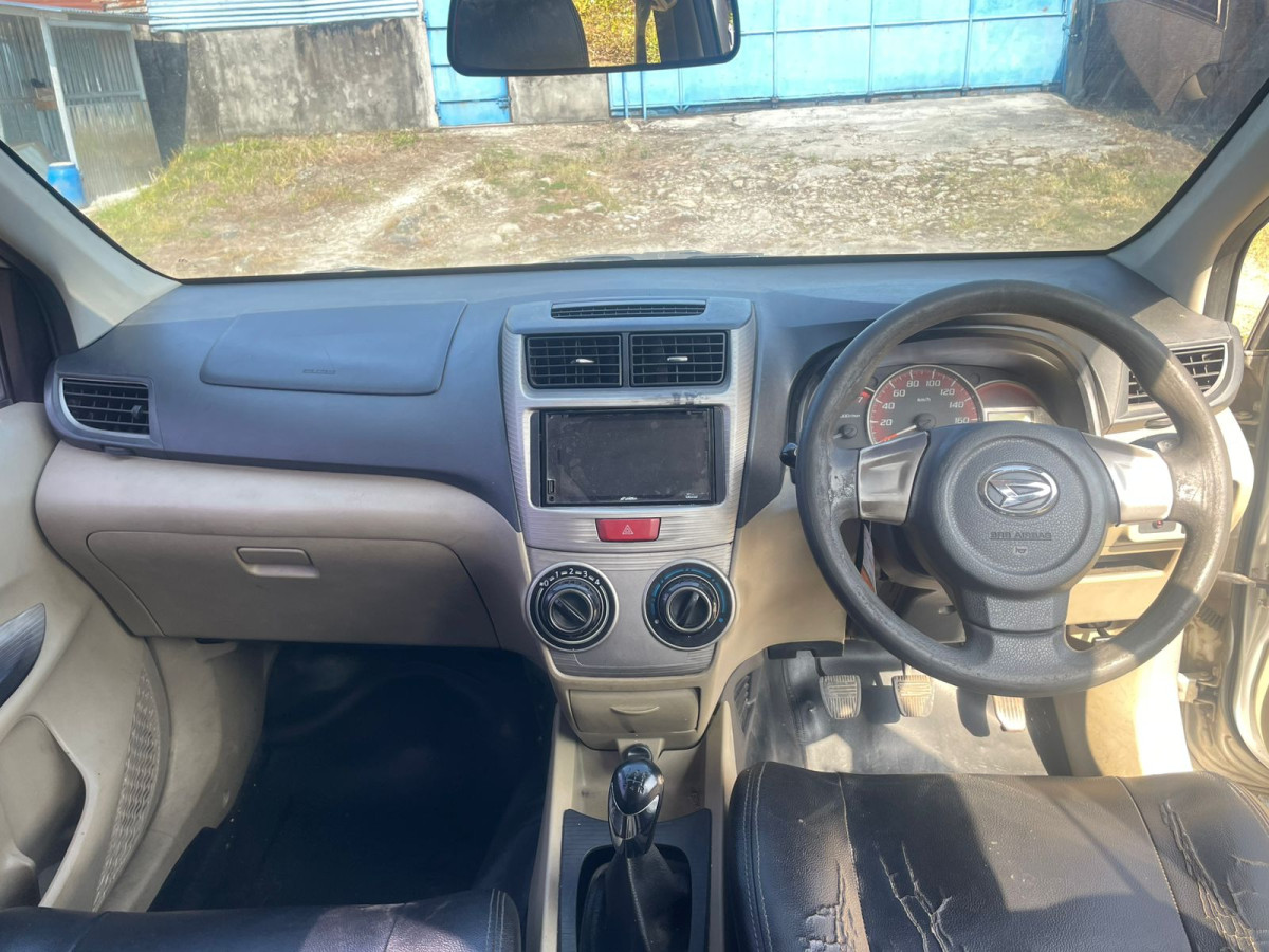 DAIHATSU XENIA