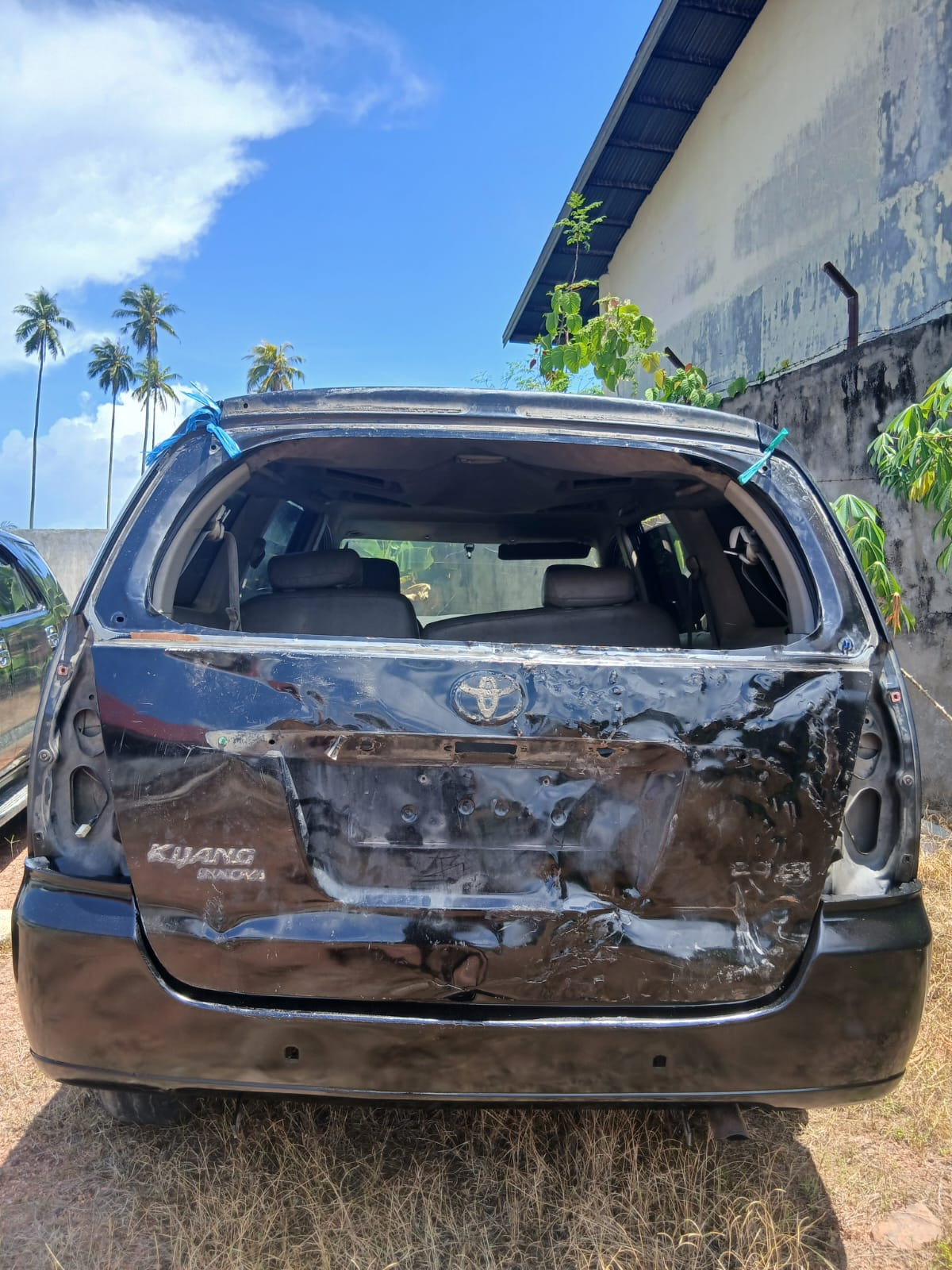 TOYOTA INNOVA G