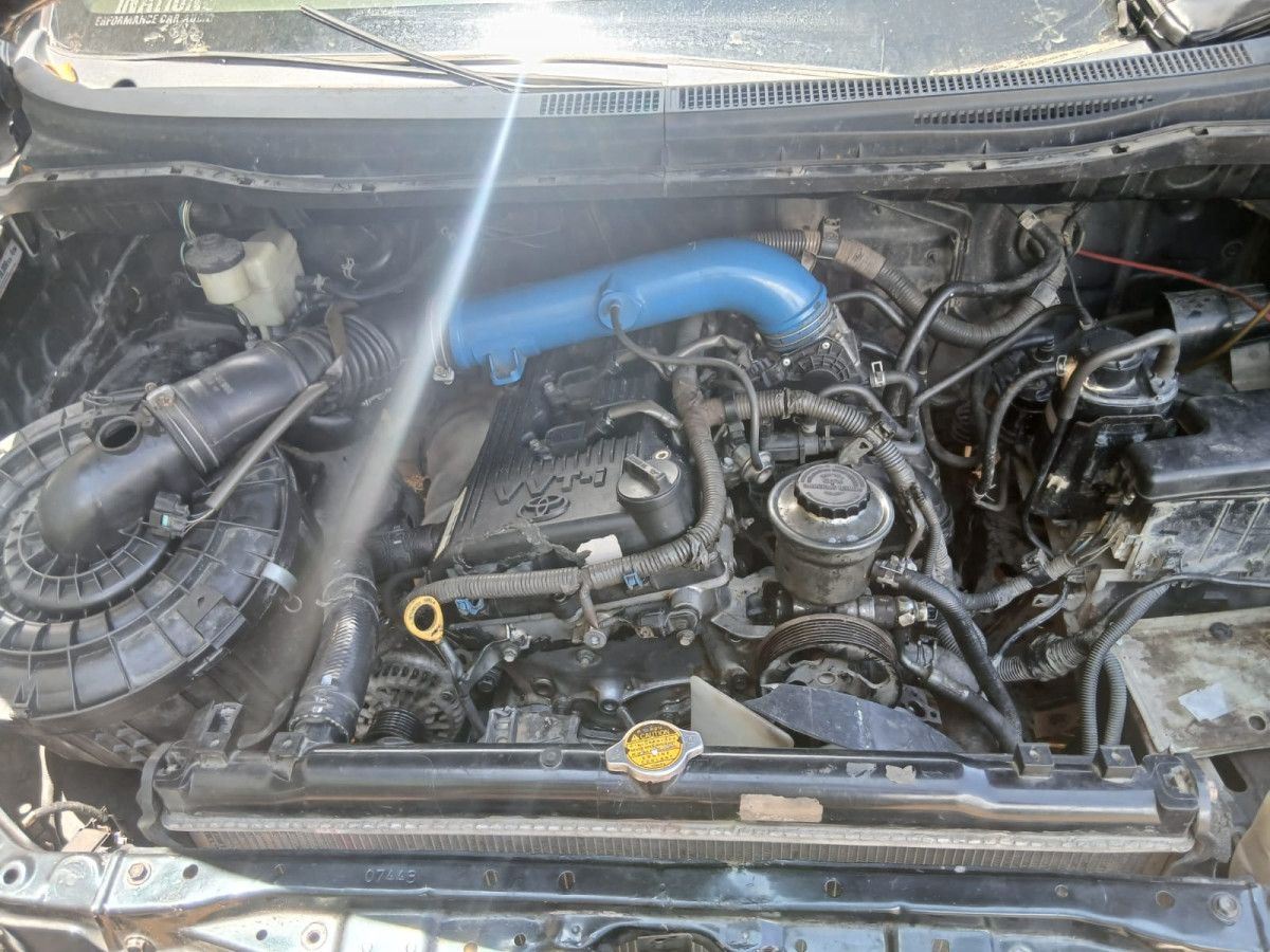 TOYOTA INNOVA G