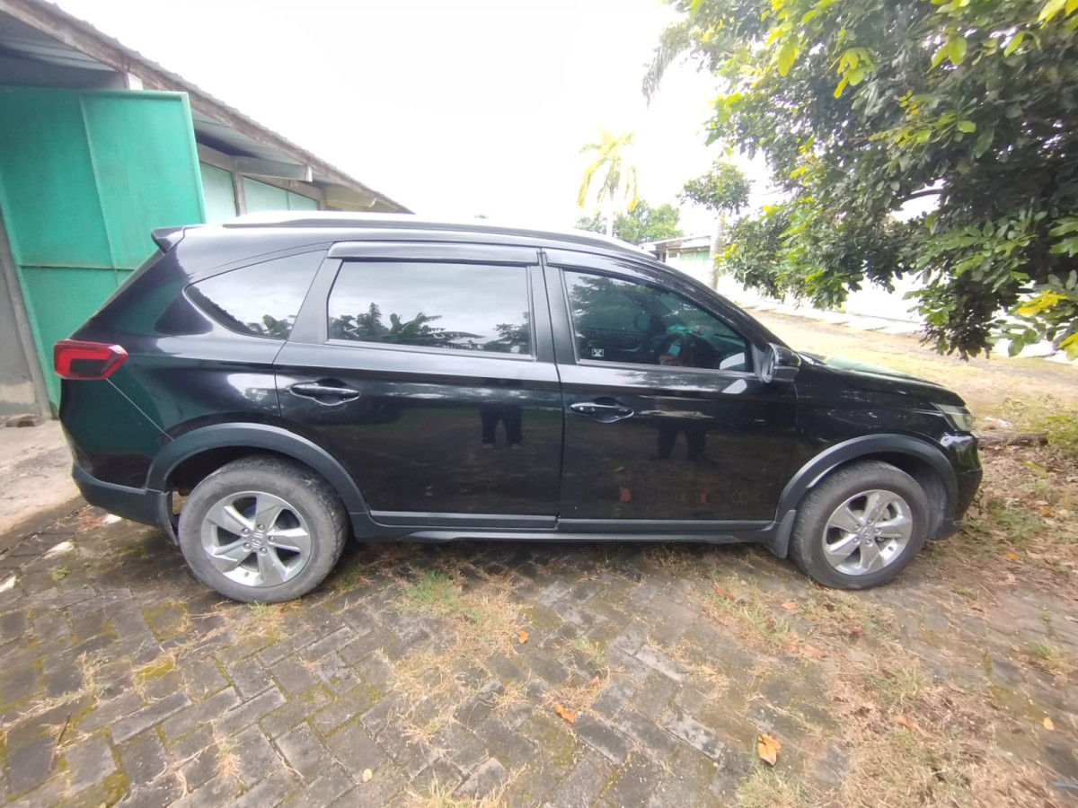 HONDA  BRV BR-V DG3 1.5 L E
