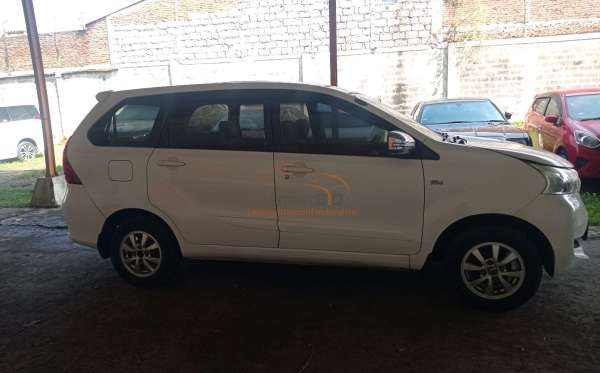 TOYOTA AVANZA
