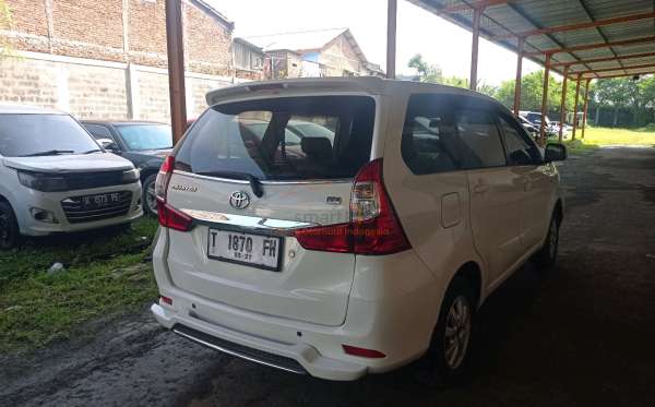 TOYOTA AVANZA