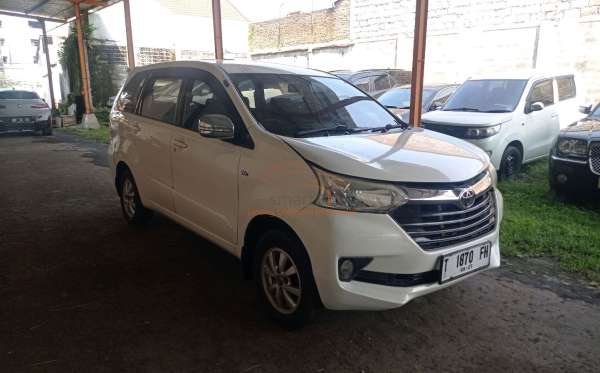 TOYOTA AVANZA