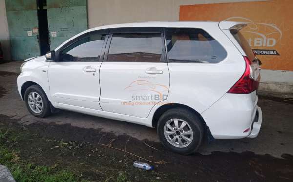 TOYOTA AVANZA
