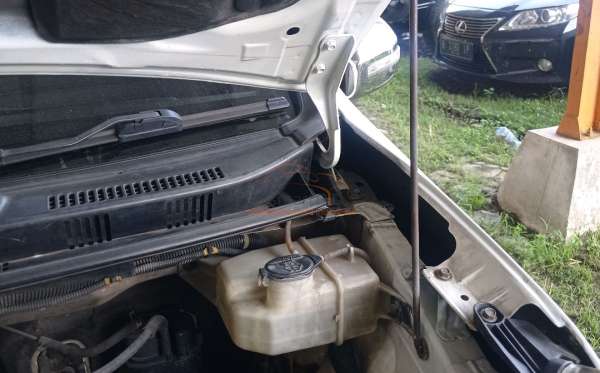 TOYOTA AVANZA