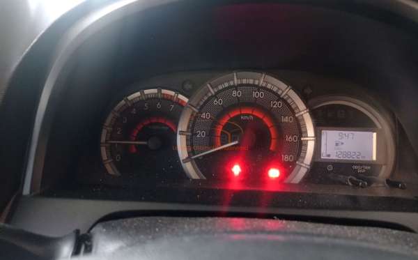 TOYOTA AVANZA