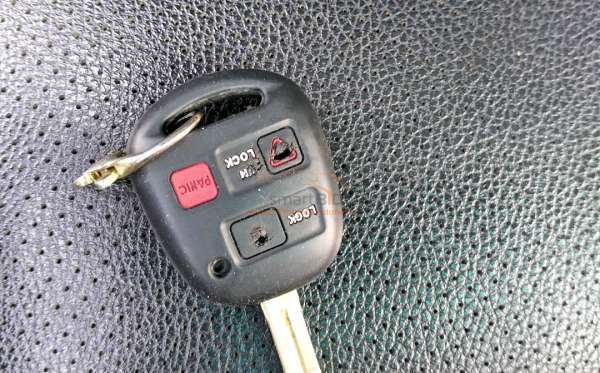 TOYOTA  HARRIER  3.0