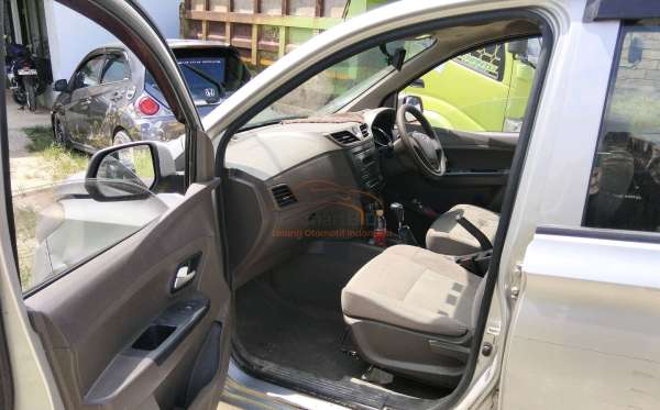 WULING  CONFERO  1.5 (4X2)