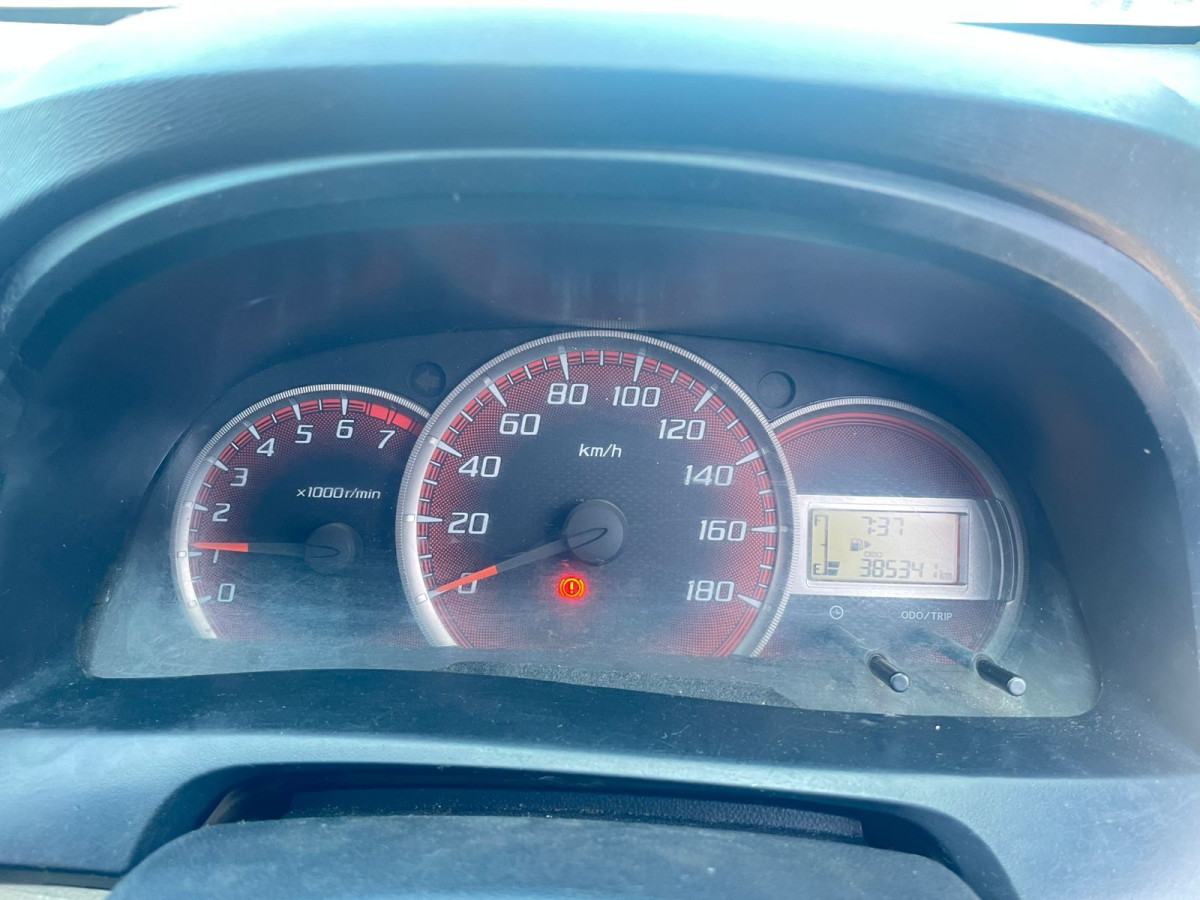 DAIHATSU XENIA