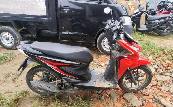 HONDA  BEAT