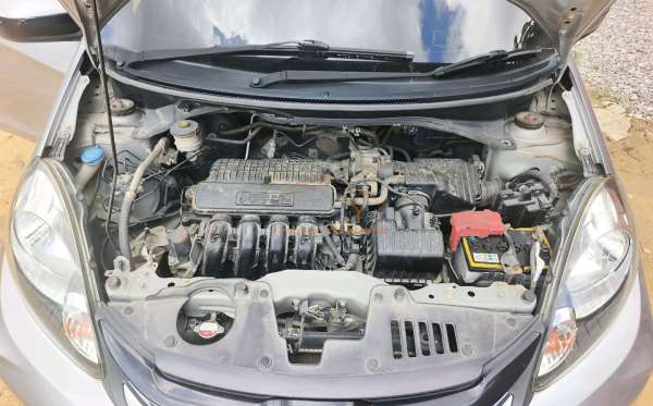 HONDA  BRIO  SATYA 1.2 E