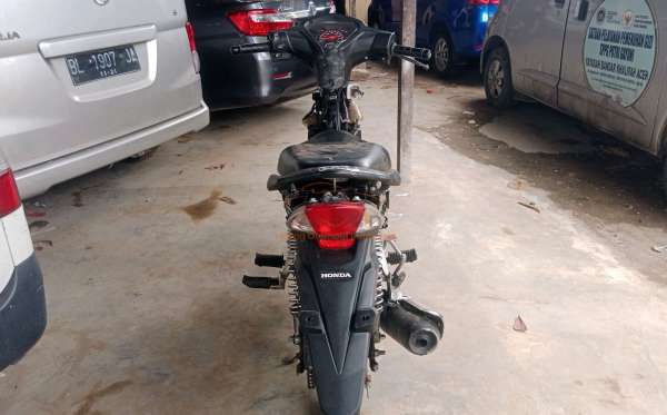 HONDA REVO X