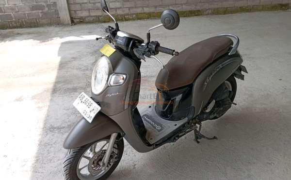 HONDA SCOOPY CW