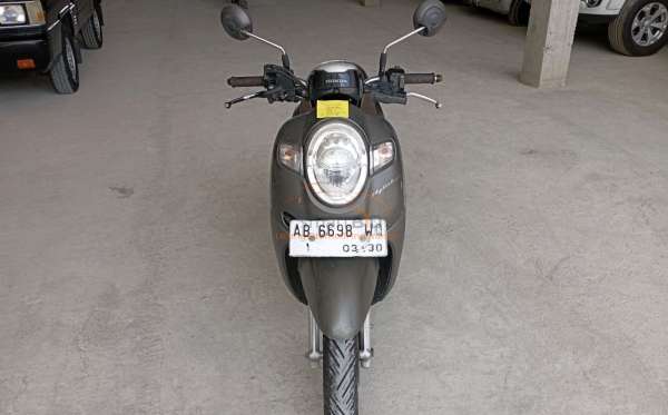 HONDA SCOOPY CW