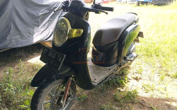 HONDA SCOOPY STYLISH