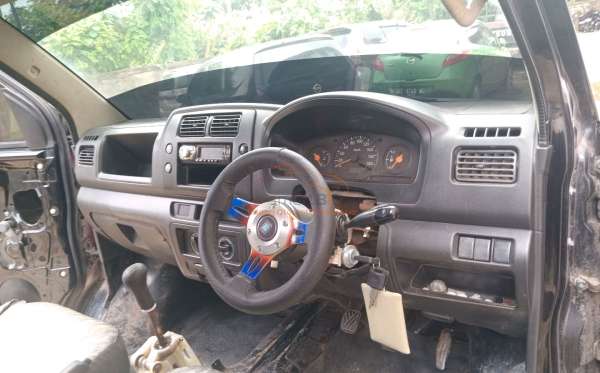 SUZUKI  CARRY MEGA  P.U