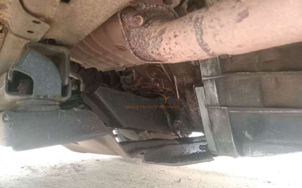 SUZUKI  CARRY MEGA  P.U