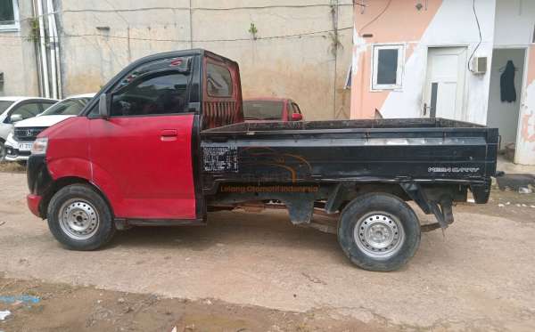 SUZUKI  CARRY MEGA  P.U