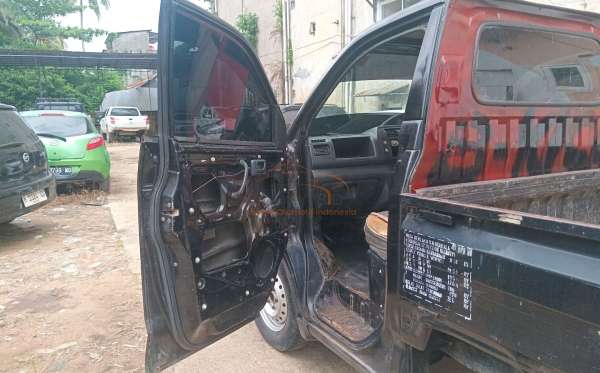 SUZUKI  CARRY MEGA  P.U