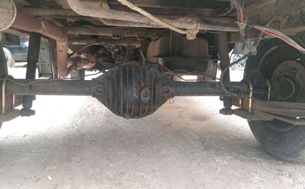 SUZUKI  CARRY MEGA  P.U