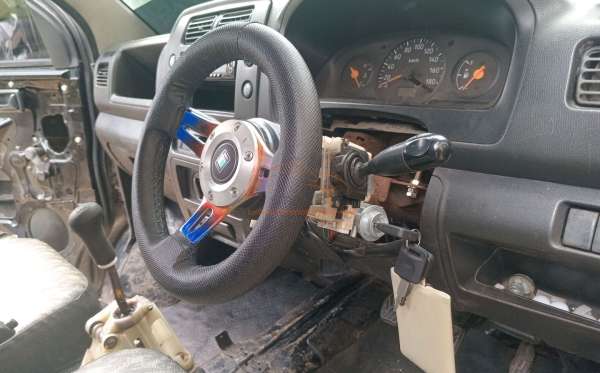 SUZUKI  CARRY MEGA  P.U