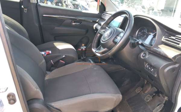 SUZUKI  ERTIGA  HX