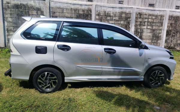 TOYOTA AVANZA VELOZ
