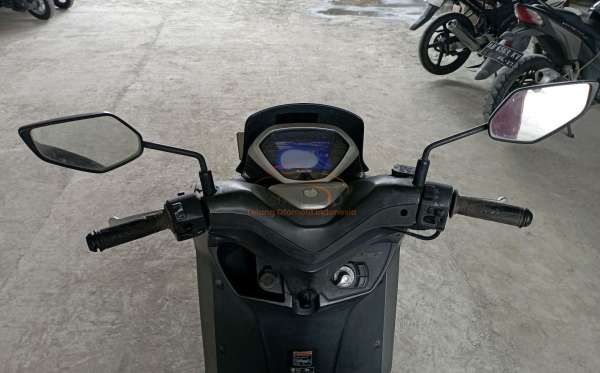 YAMAHA LEXI