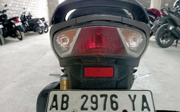 YAMAHA LEXI