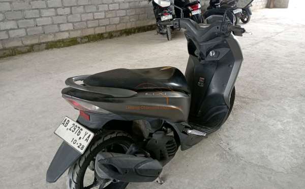 YAMAHA LEXI