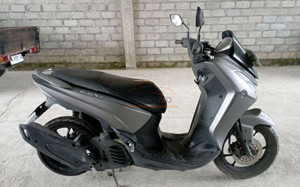YAMAHA LEXI