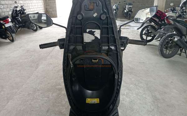 YAMAHA LEXI