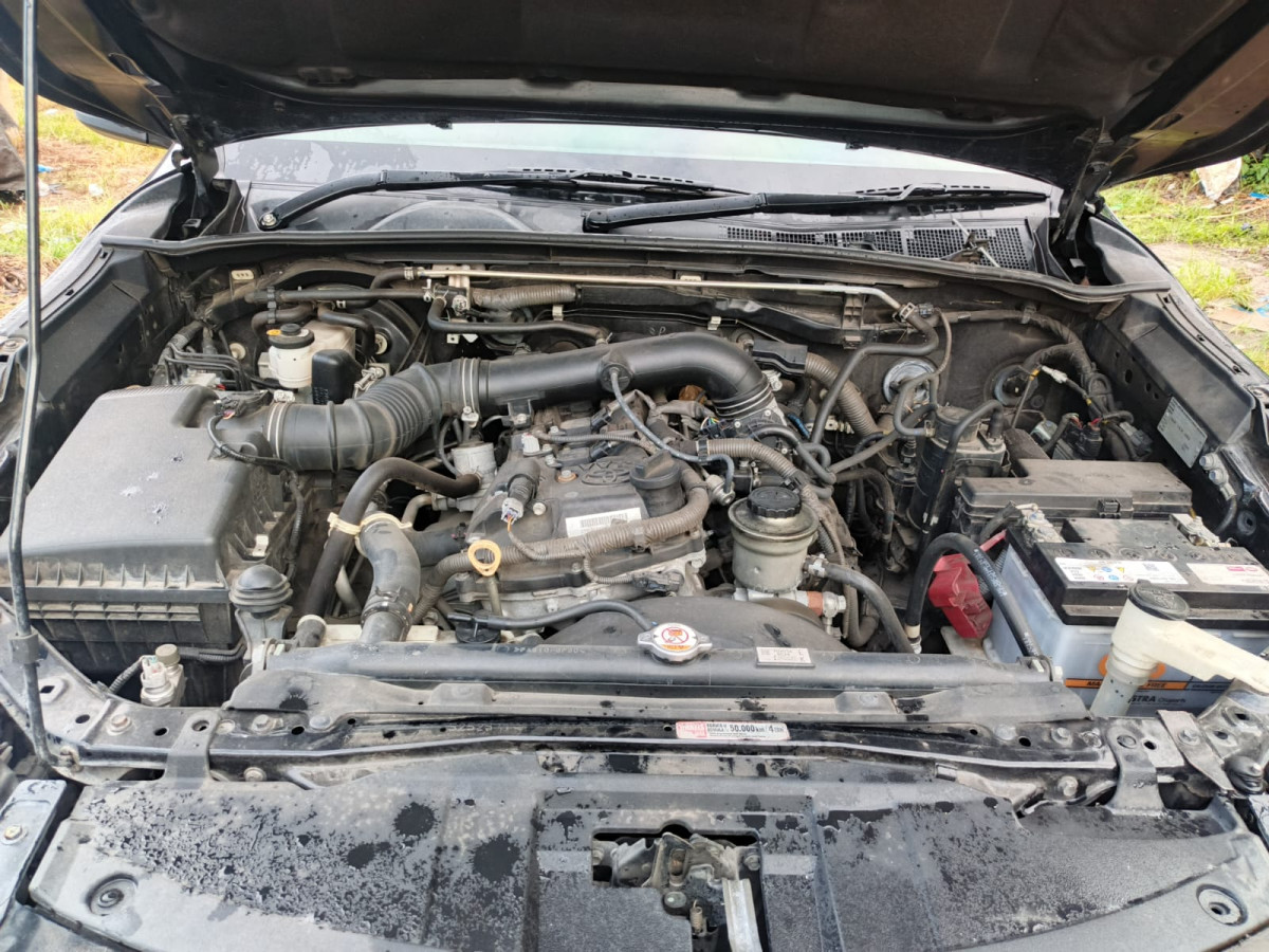 TOYOTA FORTUNER 2.7 SRZ