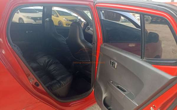 DAIHATSU AYLA