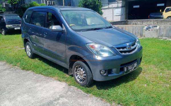 DAIHATSU XENIA Li