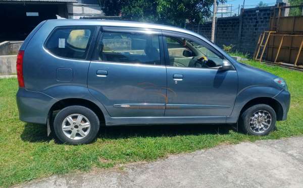 DAIHATSU XENIA Li