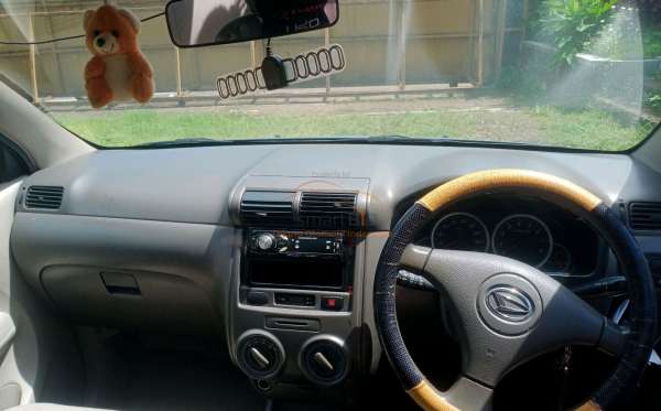 DAIHATSU XENIA Li